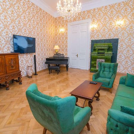 Solo Apartment In City Center Tbilisi Eksteriør billede