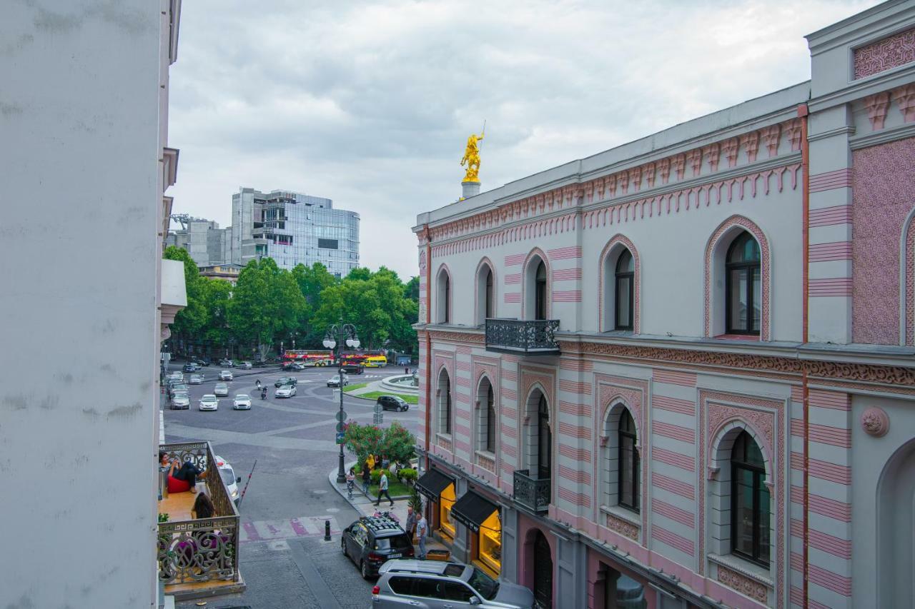 Solo Apartment In City Center Tbilisi Eksteriør billede
