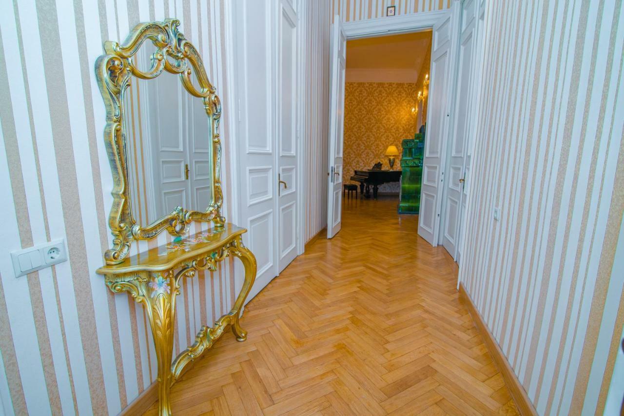 Solo Apartment In City Center Tbilisi Eksteriør billede