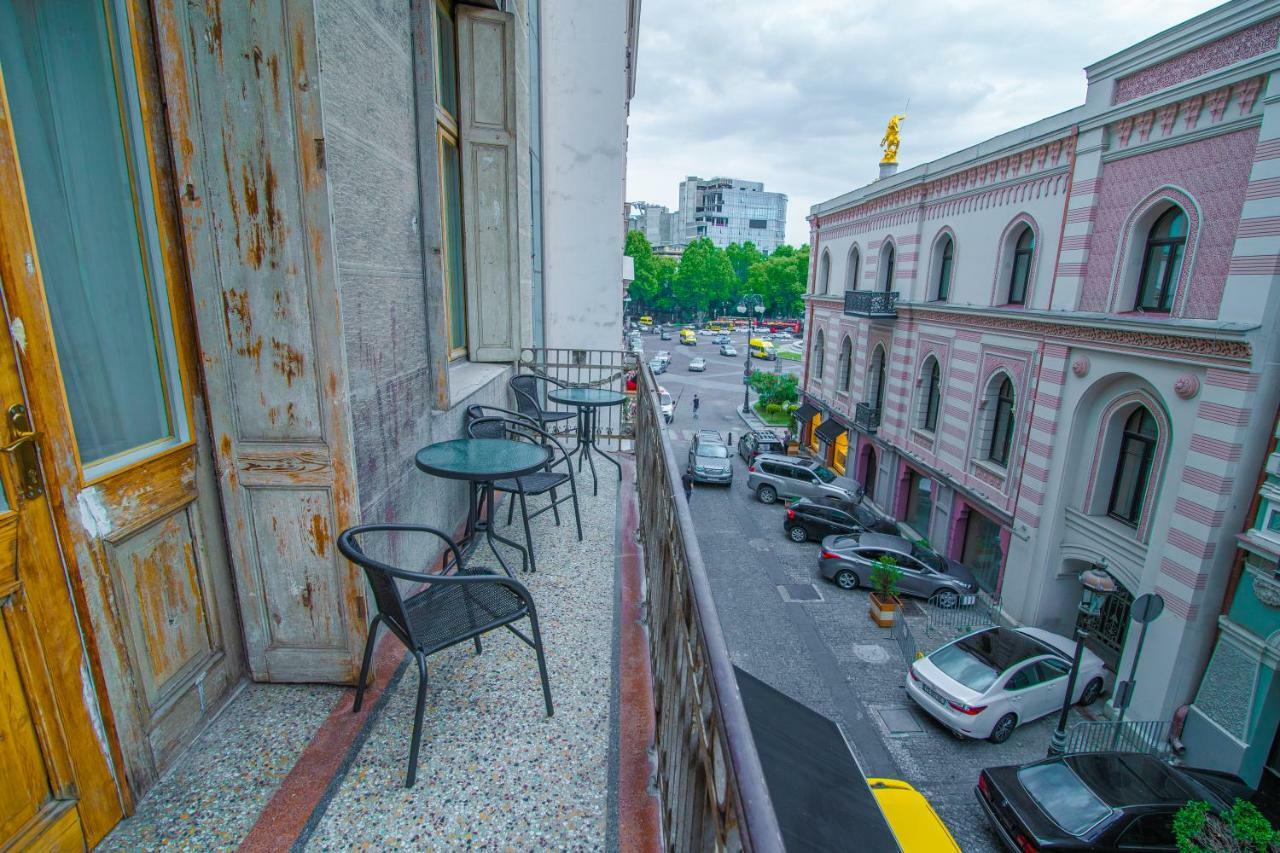 Solo Apartment In City Center Tbilisi Eksteriør billede