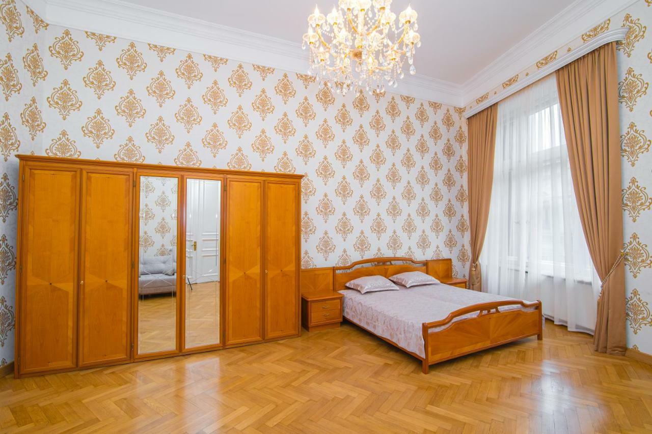 Solo Apartment In City Center Tbilisi Eksteriør billede