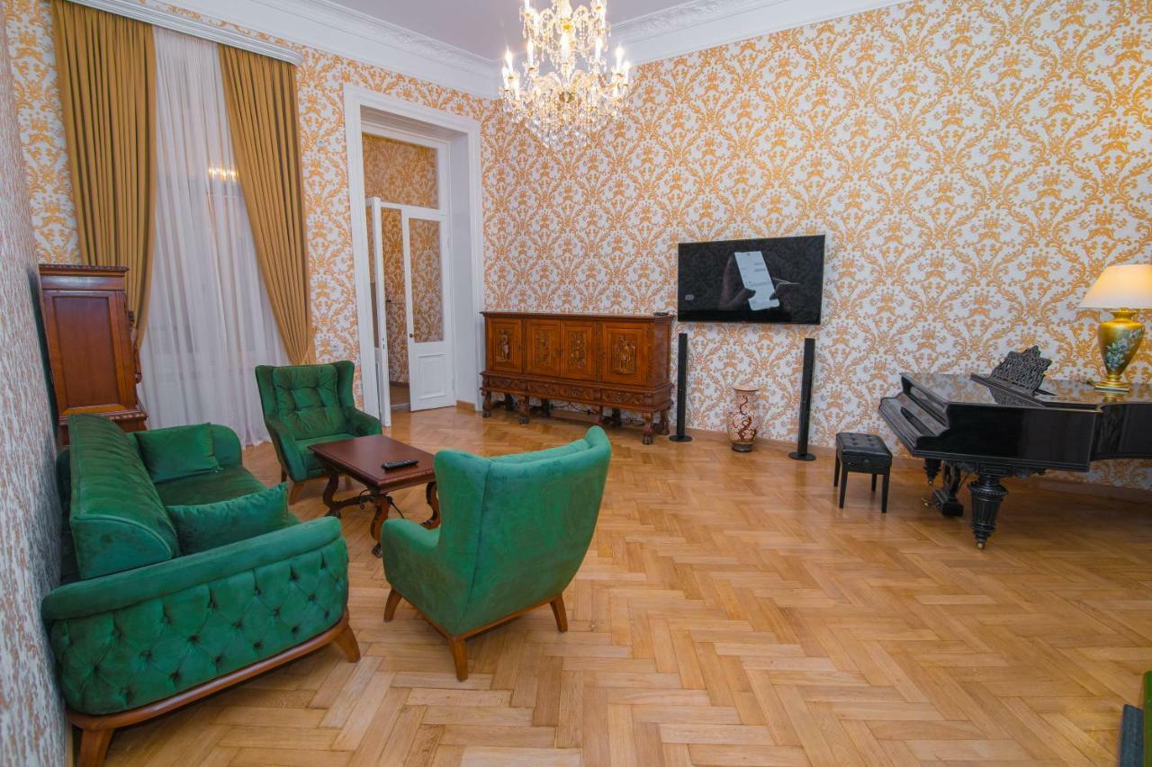 Solo Apartment In City Center Tbilisi Eksteriør billede
