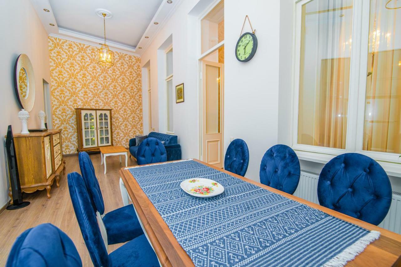 Solo Apartment In City Center Tbilisi Eksteriør billede