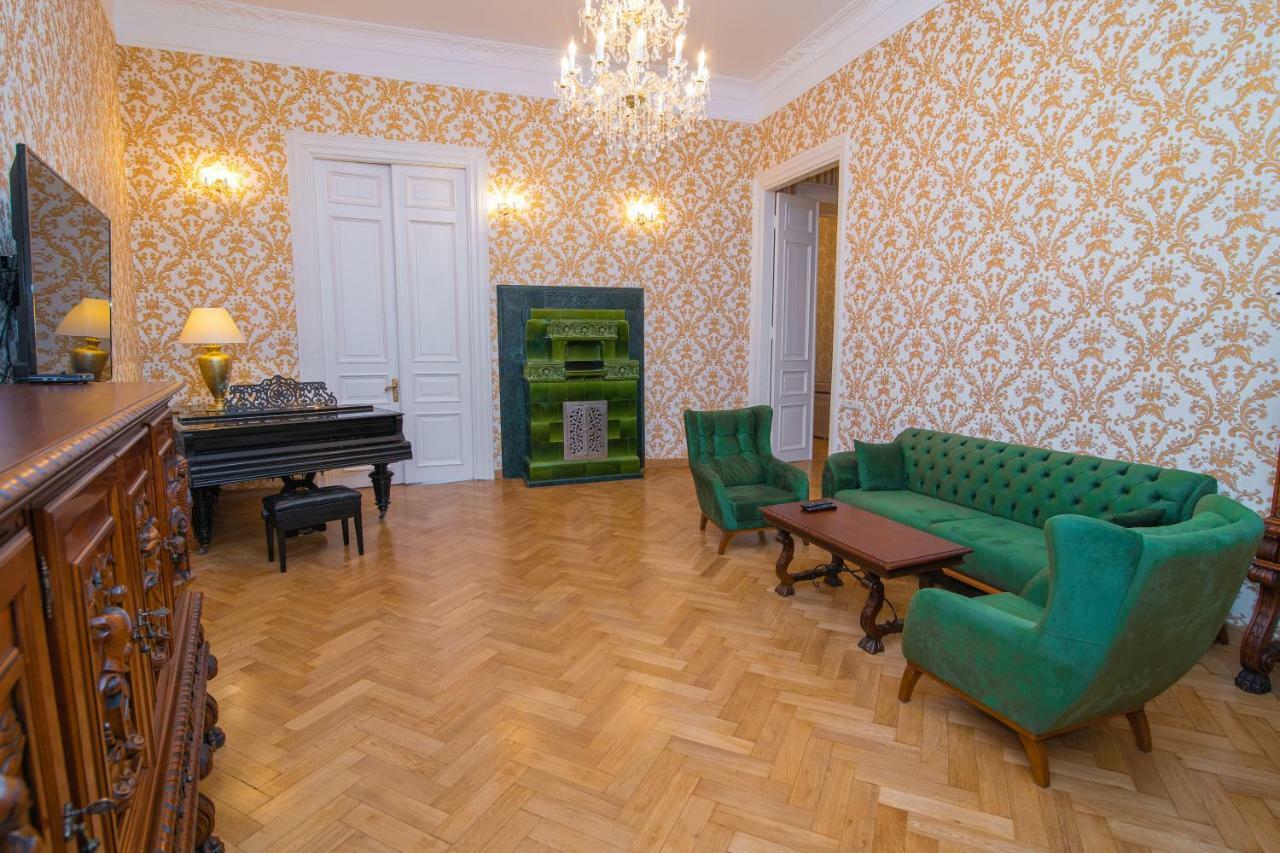 Solo Apartment In City Center Tbilisi Eksteriør billede