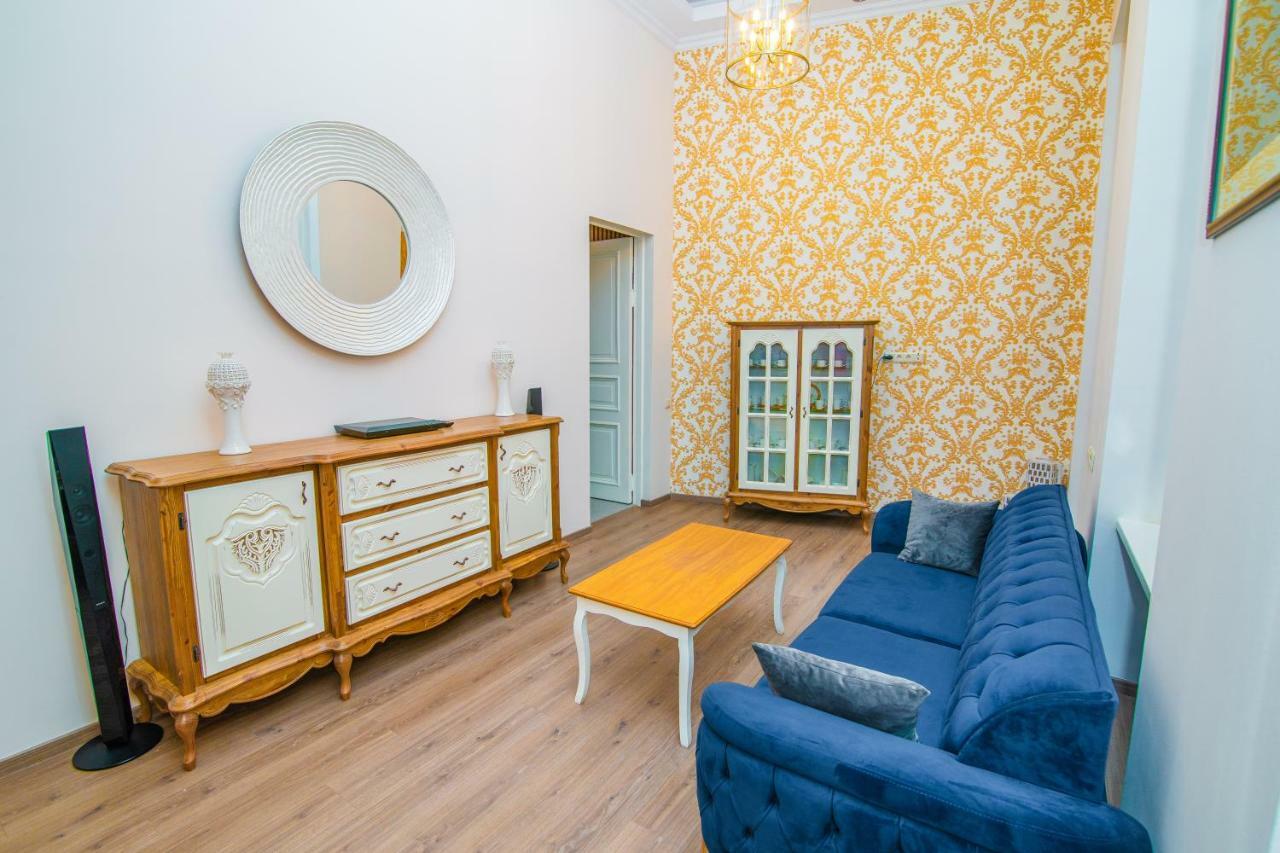 Solo Apartment In City Center Tbilisi Eksteriør billede
